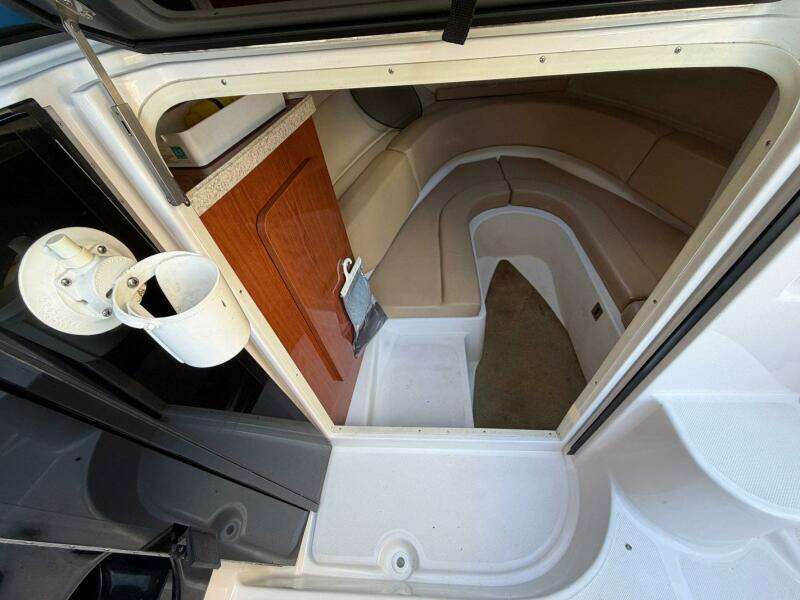 2008 Regal 2450 Cuddy