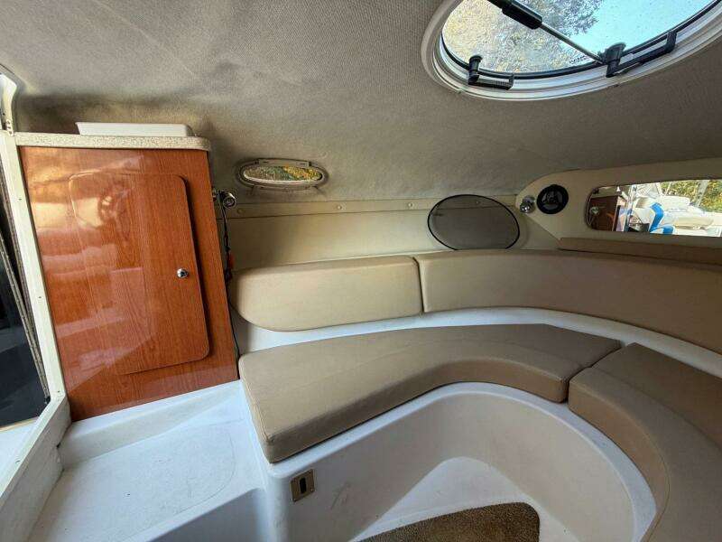 2008 Regal 2450 Cuddy