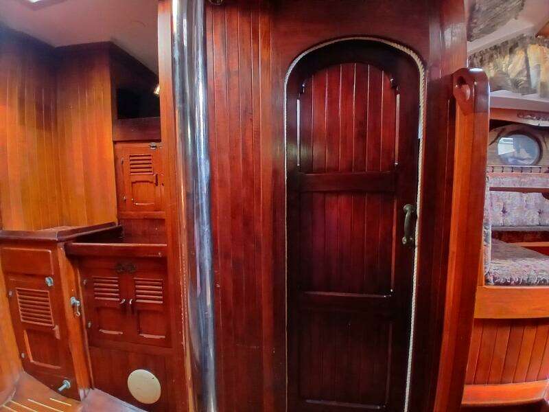 1980 Hardin Center Cockpit