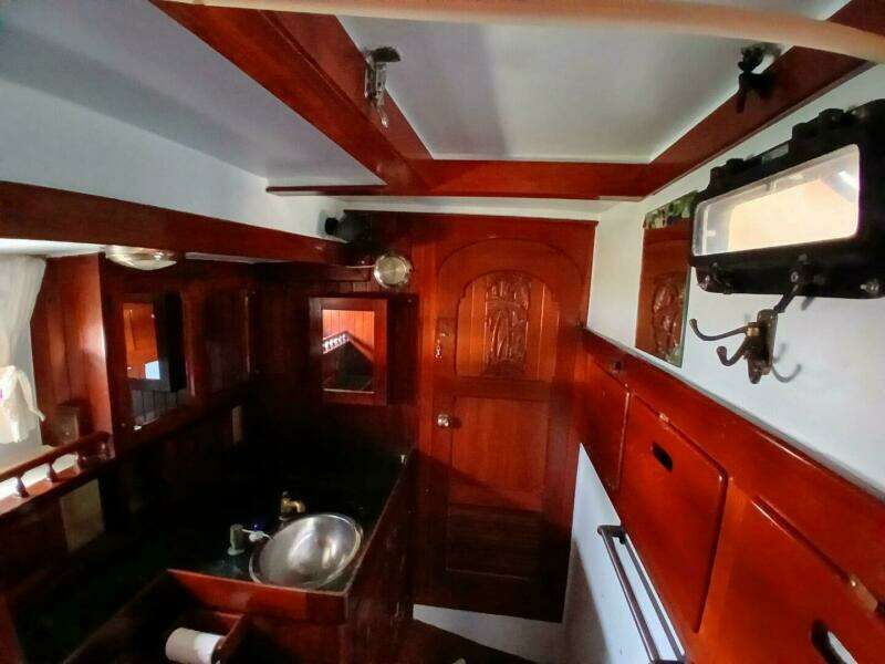 1980 Hardin Center Cockpit