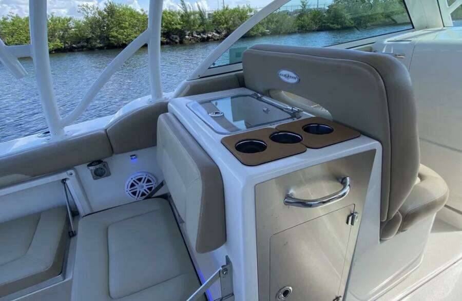 2018 Sailfish 325 DC