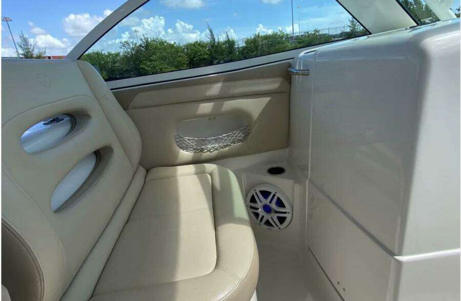 2018 Sailfish 325 DC