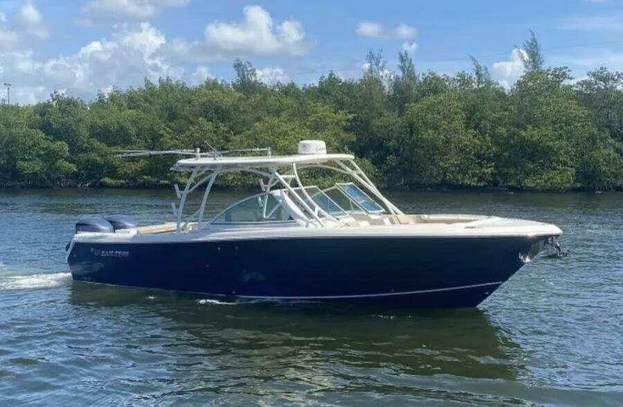 2018 Sailfish 325 DC
