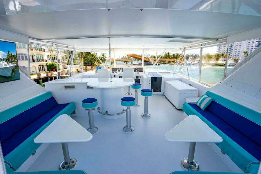 2003 Hatteras Cockpit MY