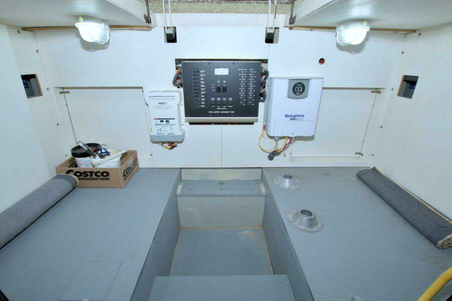 2013 Meridian 441 Sedan