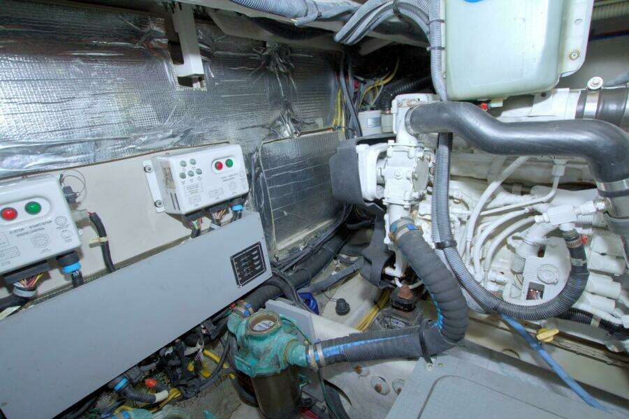 2013 Meridian 441 Sedan