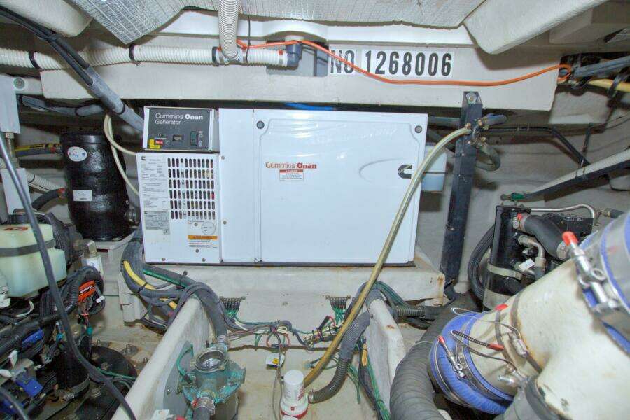 2013 Meridian 441 Sedan