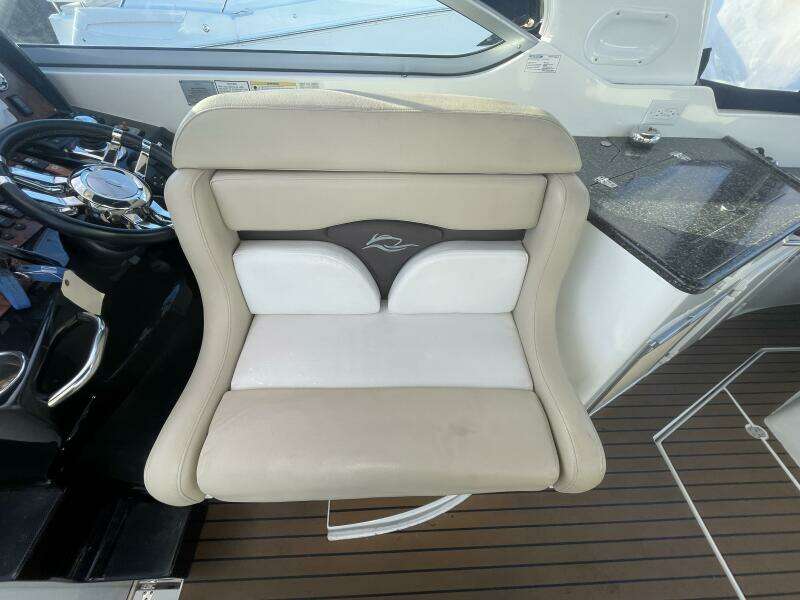 2016 Rinker 310 Express