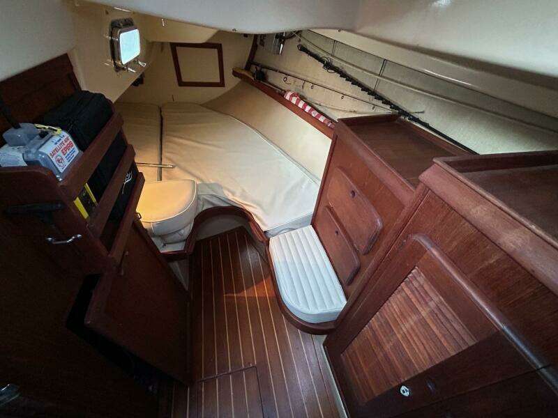 Aft quarter berth and lockers