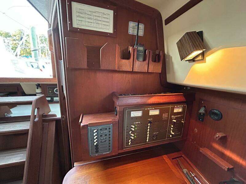 Nav table, electrical breakers