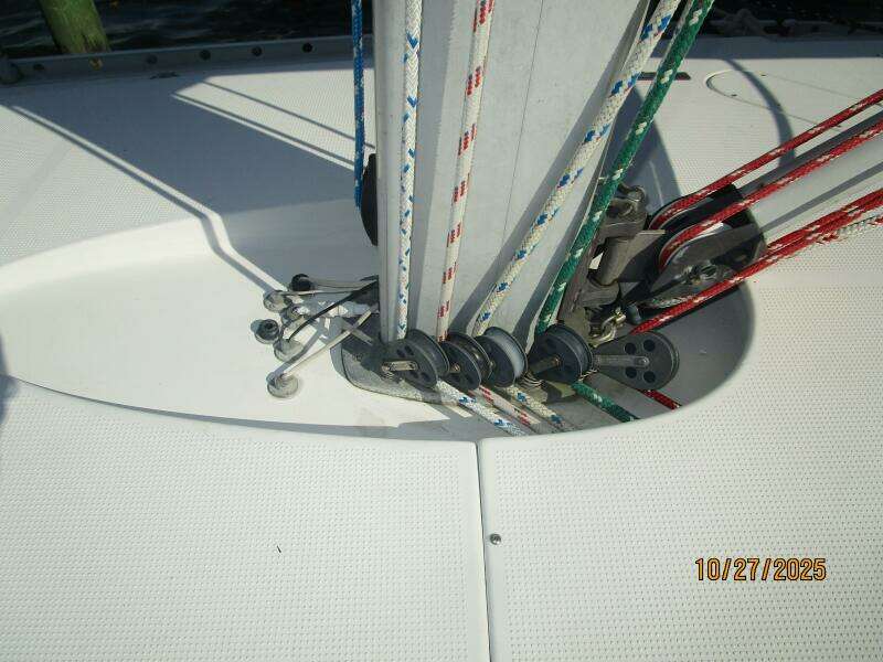 38' Beneteau mast base1