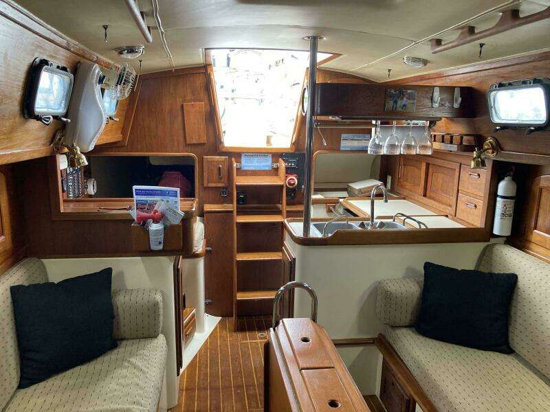 1990 Pacific Seacraft 34 Voyager