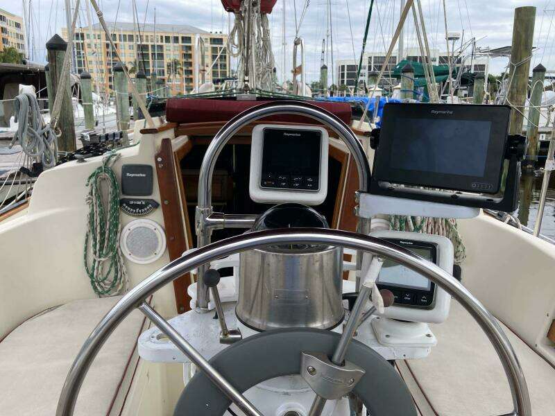 1990 Pacific Seacraft 34 Voyager