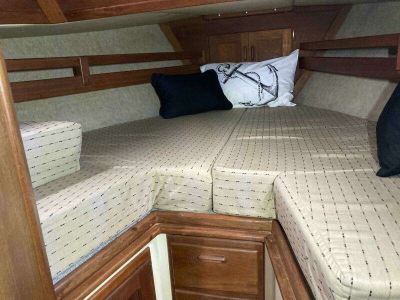 1990 Pacific Seacraft 34 Voyager