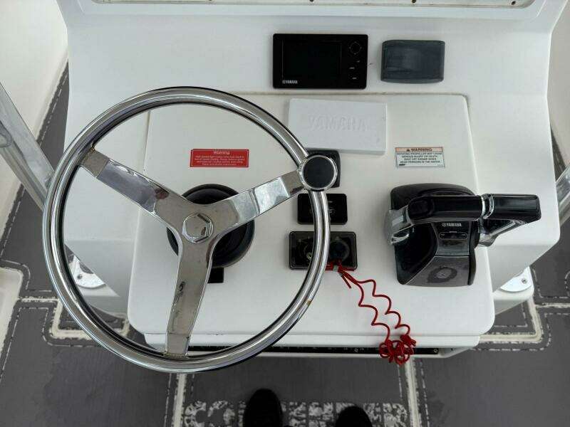 2011 Contender 32 ST