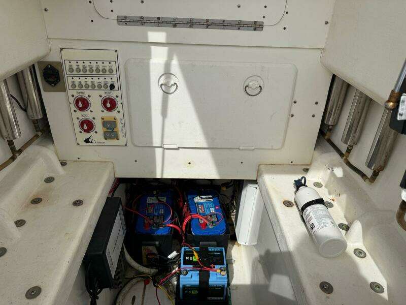 2011 Contender 32 ST