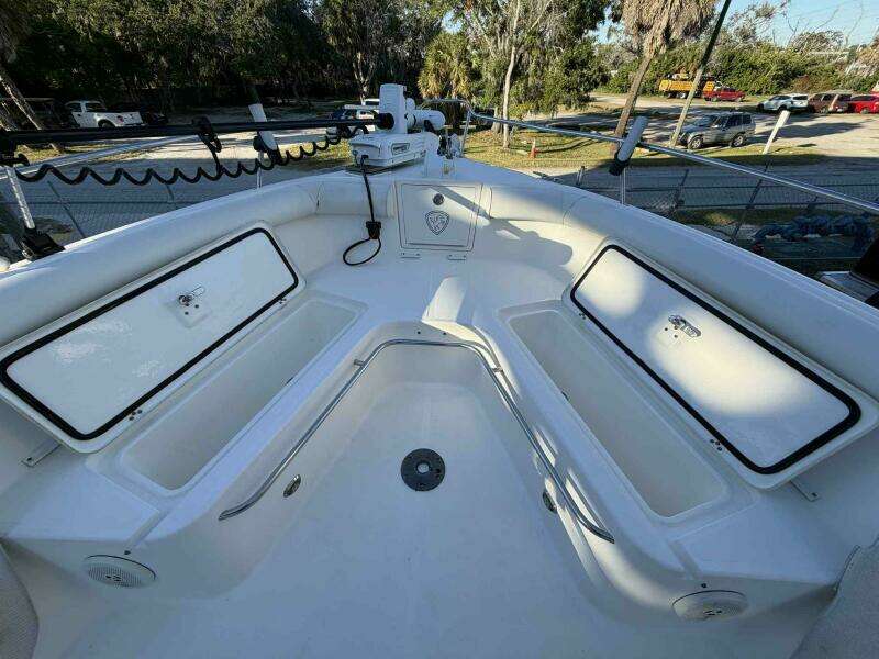 2004 Century 3200 Center Console