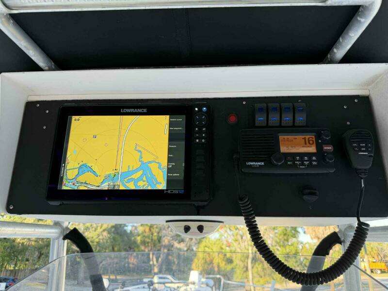 2004 Century 3200 Center Console