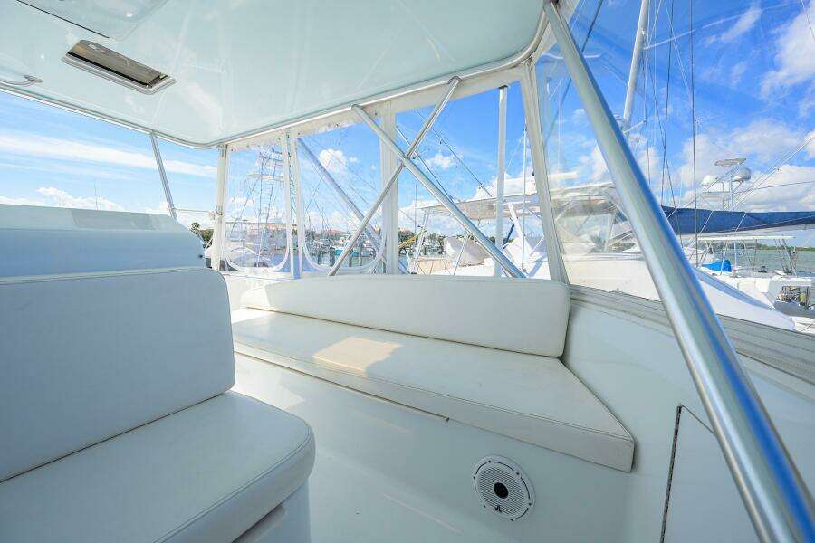 Post 50 SEANYLE - Flybridge- Seating