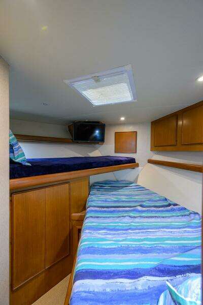Post 50 SEANYLE - Guest Cabin - Bow