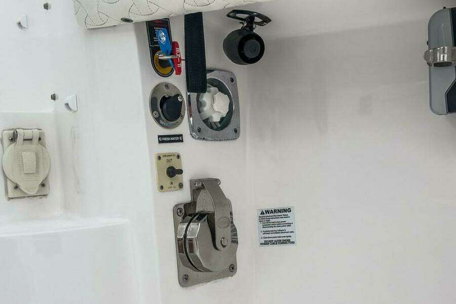 2022 Intrepid 477 Evolution