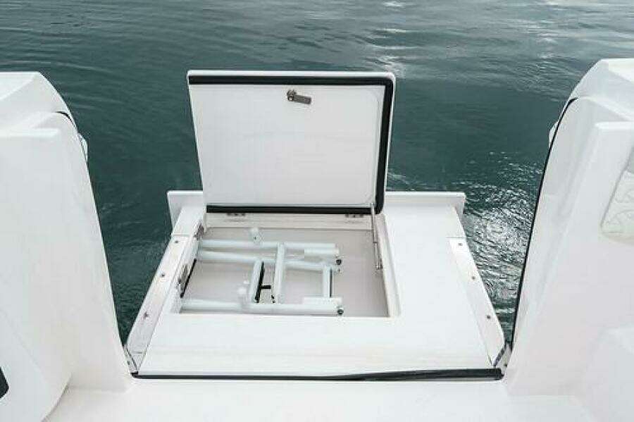 2022 Intrepid 477 Evolution