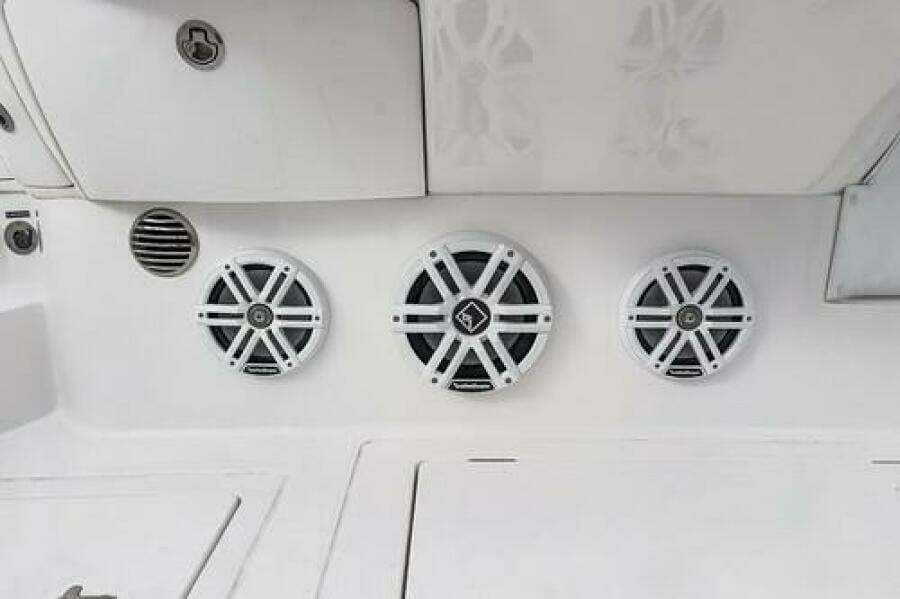 2022 Intrepid 477 Evolution