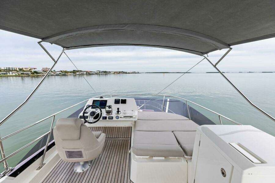 2022 Prestige 420 FLybridge SO FLY Flybridge