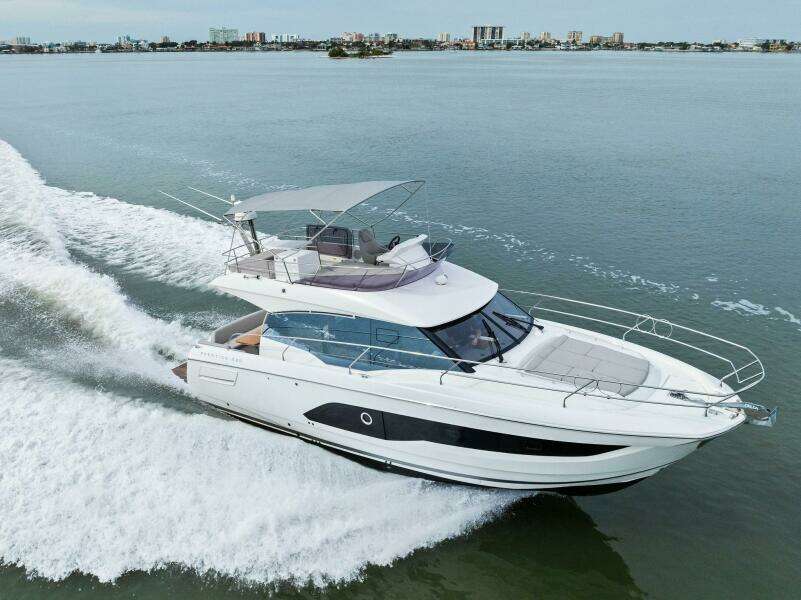 2022 Prestige 420 FLybridge SO FLY 