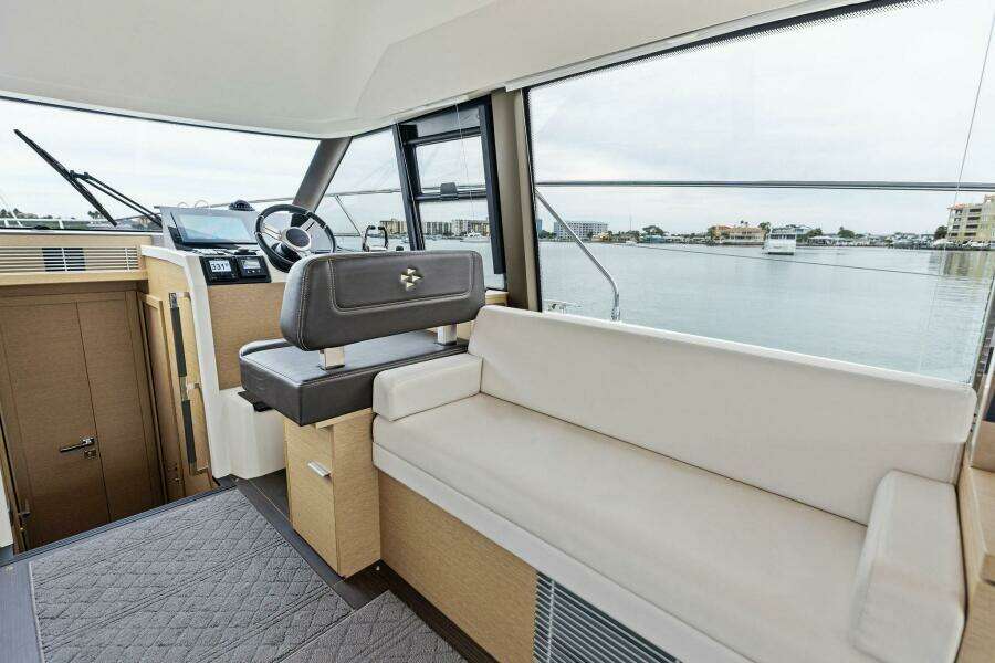 2022 Prestige 420 FLybridge SO FLY 