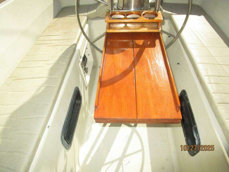 36' S2 cockpit table1