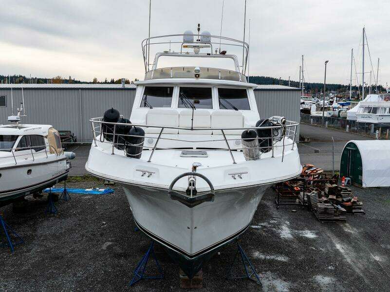 2001 Navigator 61 Pilothouse