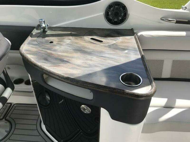 2018 Rinker 29QX