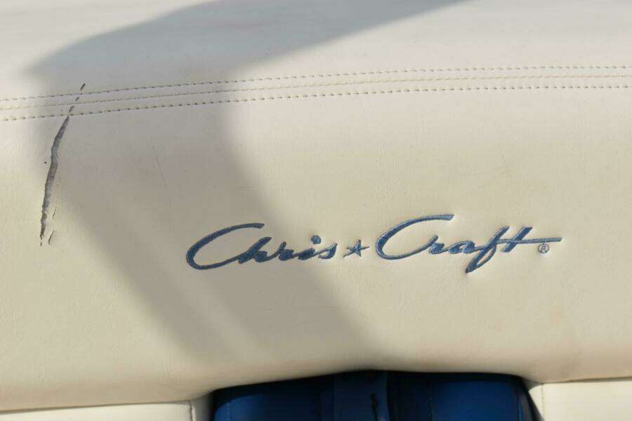 2003 Chris-Craft Launch 25