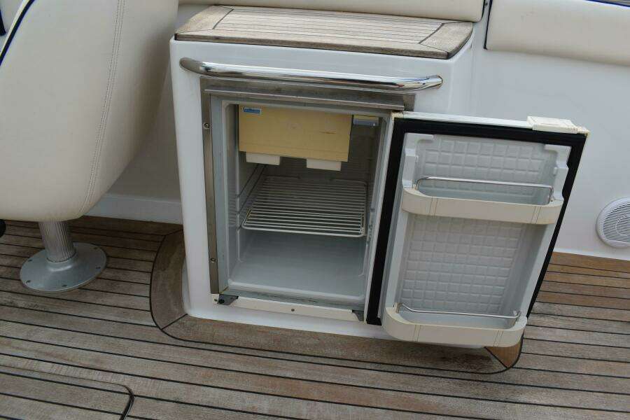 2003 Chris-Craft Launch 25