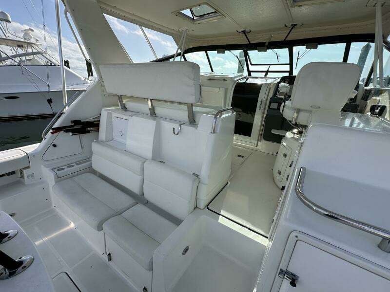2001 Tiara Yachts 4300 Open