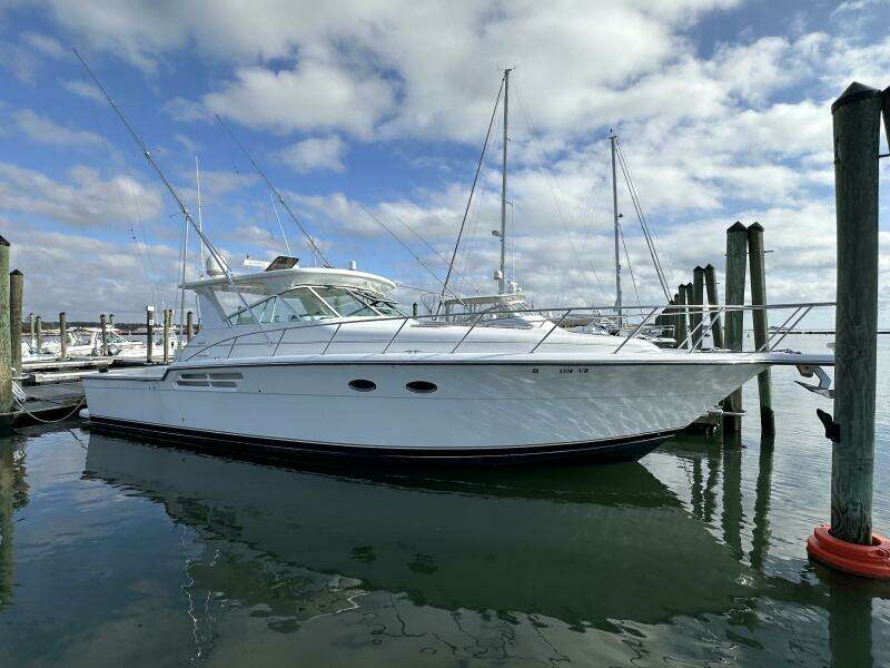 2001 Tiara Yachts 4300 Open