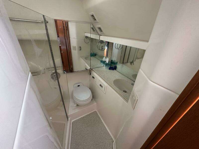 2001 Tiara Yachts 4300 Open