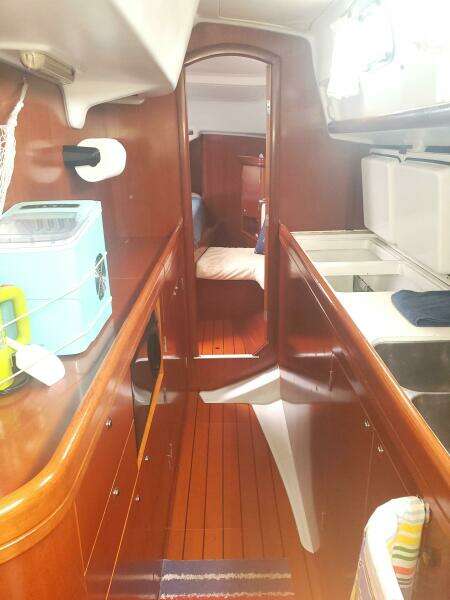 2003 Beneteau Center Cockpit