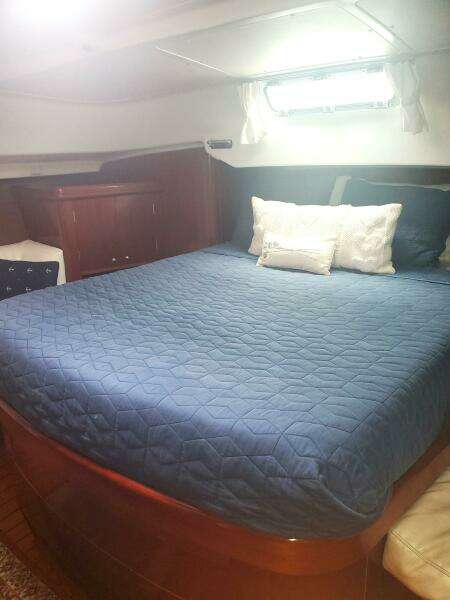 2003 Beneteau Center Cockpit