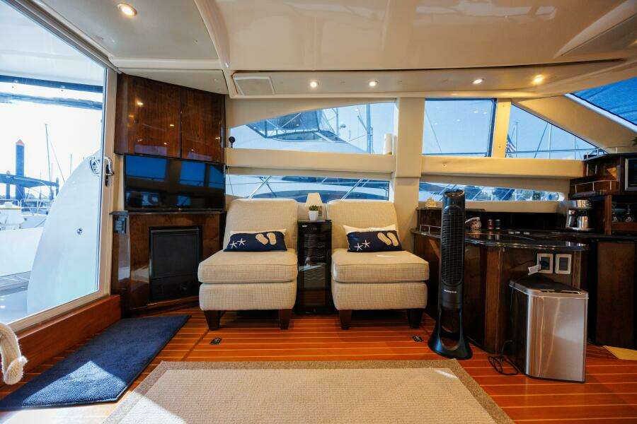 2010 Meridian 391 Motor Yacht