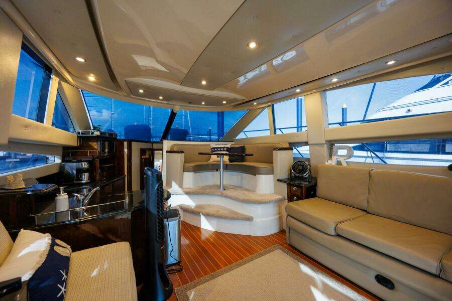 2010 Meridian 391 Motor Yacht