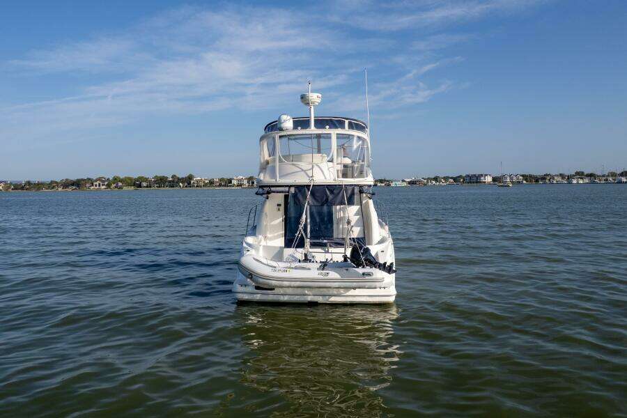 2010 Meridian 391 Motor Yacht