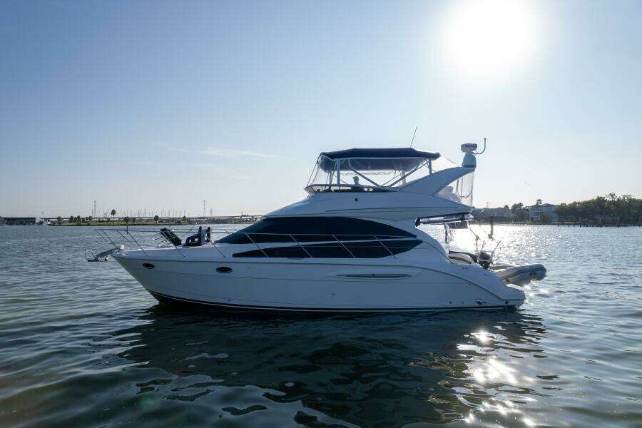 2010 Meridian 391 Motor Yacht