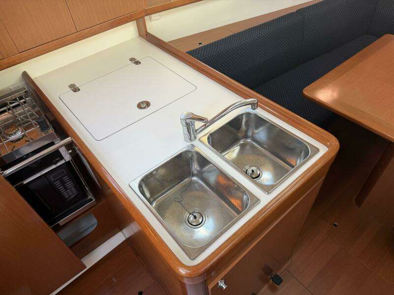 2008 Beneteau 