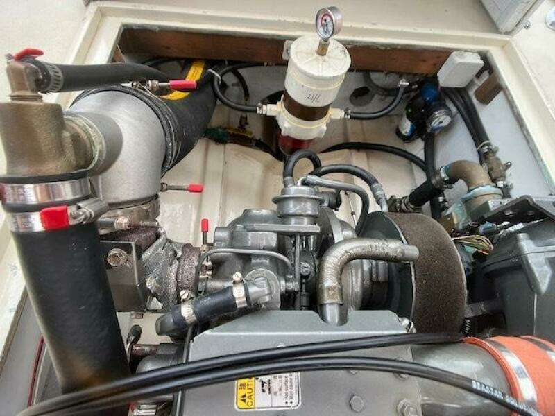 1980 Dyer 29 Bass Boat