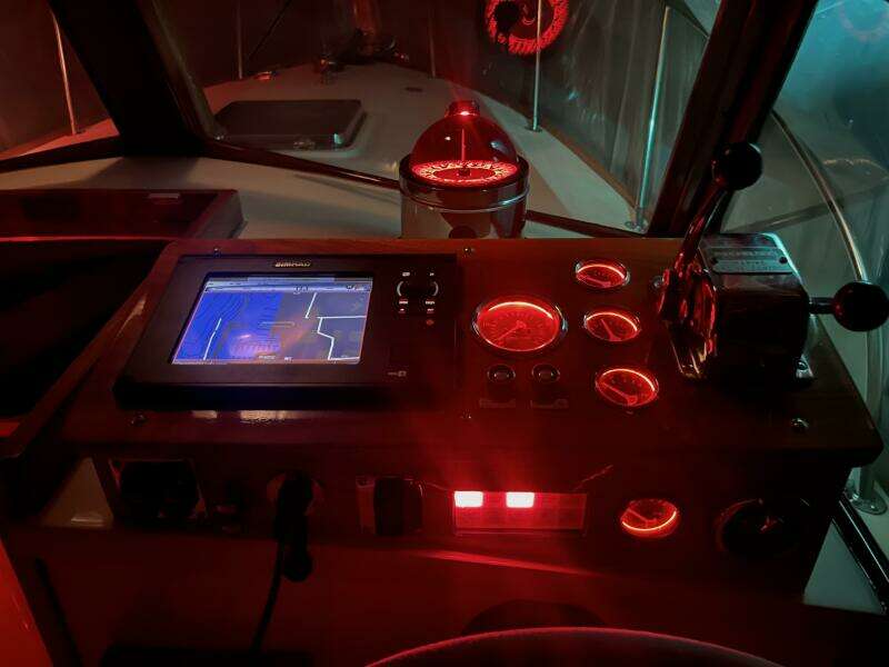 1980 Dyer 29 Bass Boat