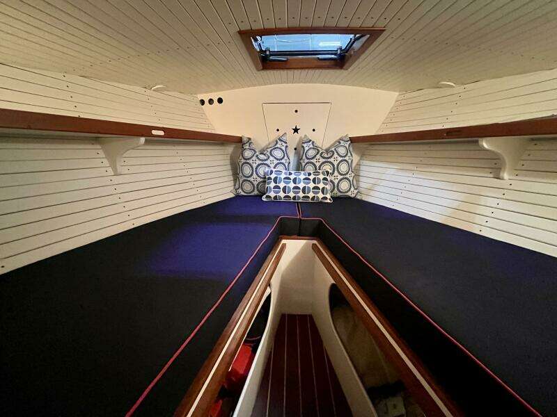 1980 Dyer 29 Bass Boat