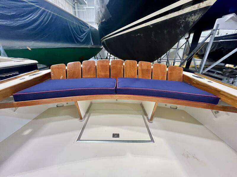 1980 Dyer 29 Bass Boat