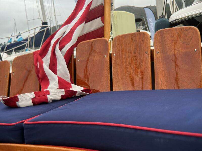 1980 Dyer 29 Bass Boat